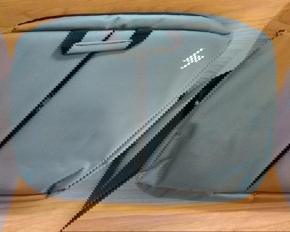 شنطه لابتوب 15.6 بوصه وسط Dell/Hp Preview Image