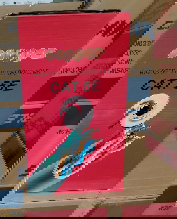 سلك نت 305 ياردة Copper CAT-5e Image 2 Preview