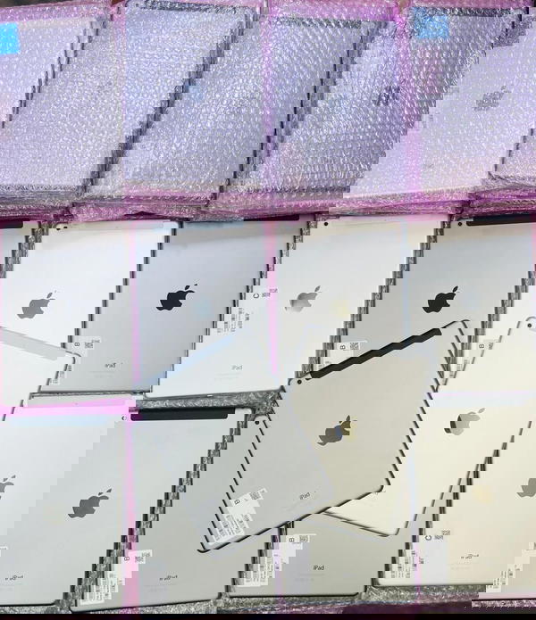 تابلت iPad - (شريحة داتا فقط) - 16 جيجا Image 1 Preview