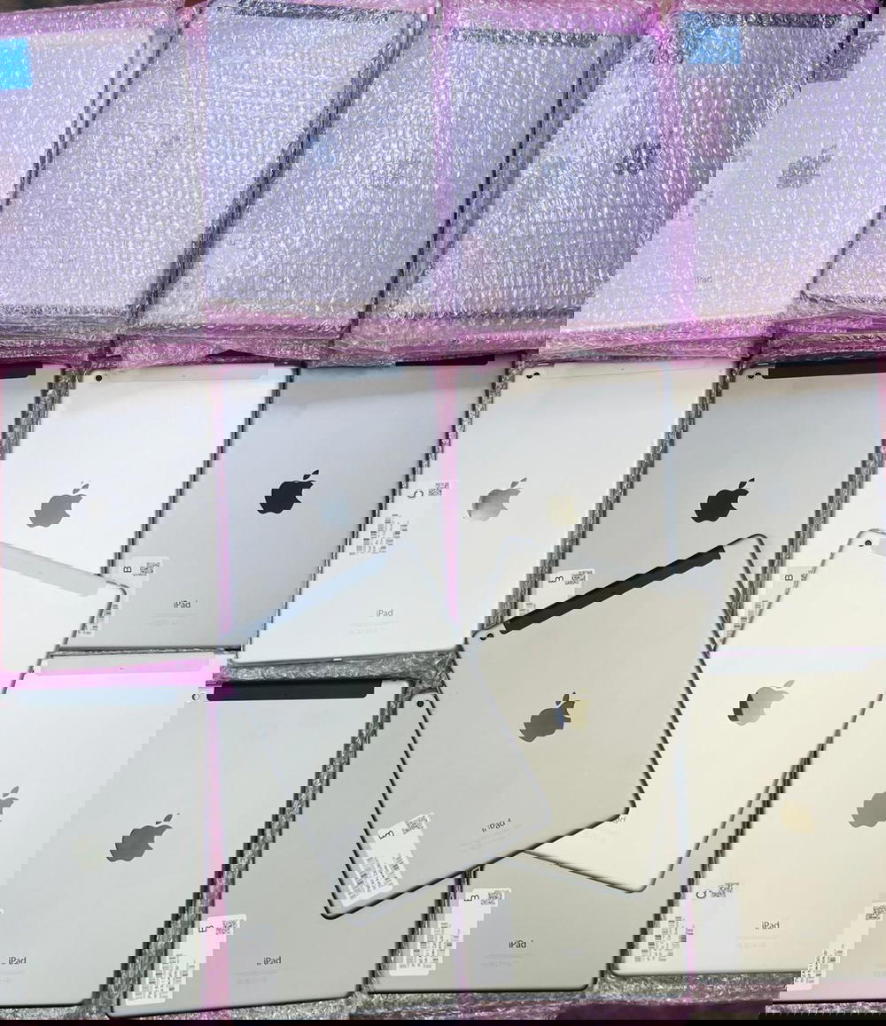 تابلت iPad - (شريحة داتا فقط) - 16 جيجا Preview Image