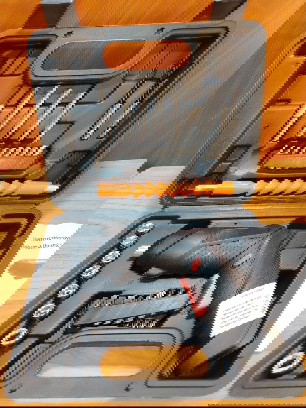طقم مفك كهربائي شحن (47 قطعه) + اضاءة Preview Image