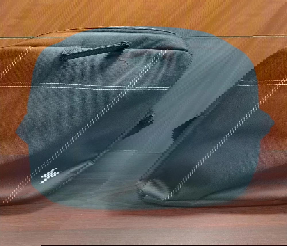 شنطه لابتوب 15.6 بوصه (بدون فاصل) وسط Dell/Hp Preview Image