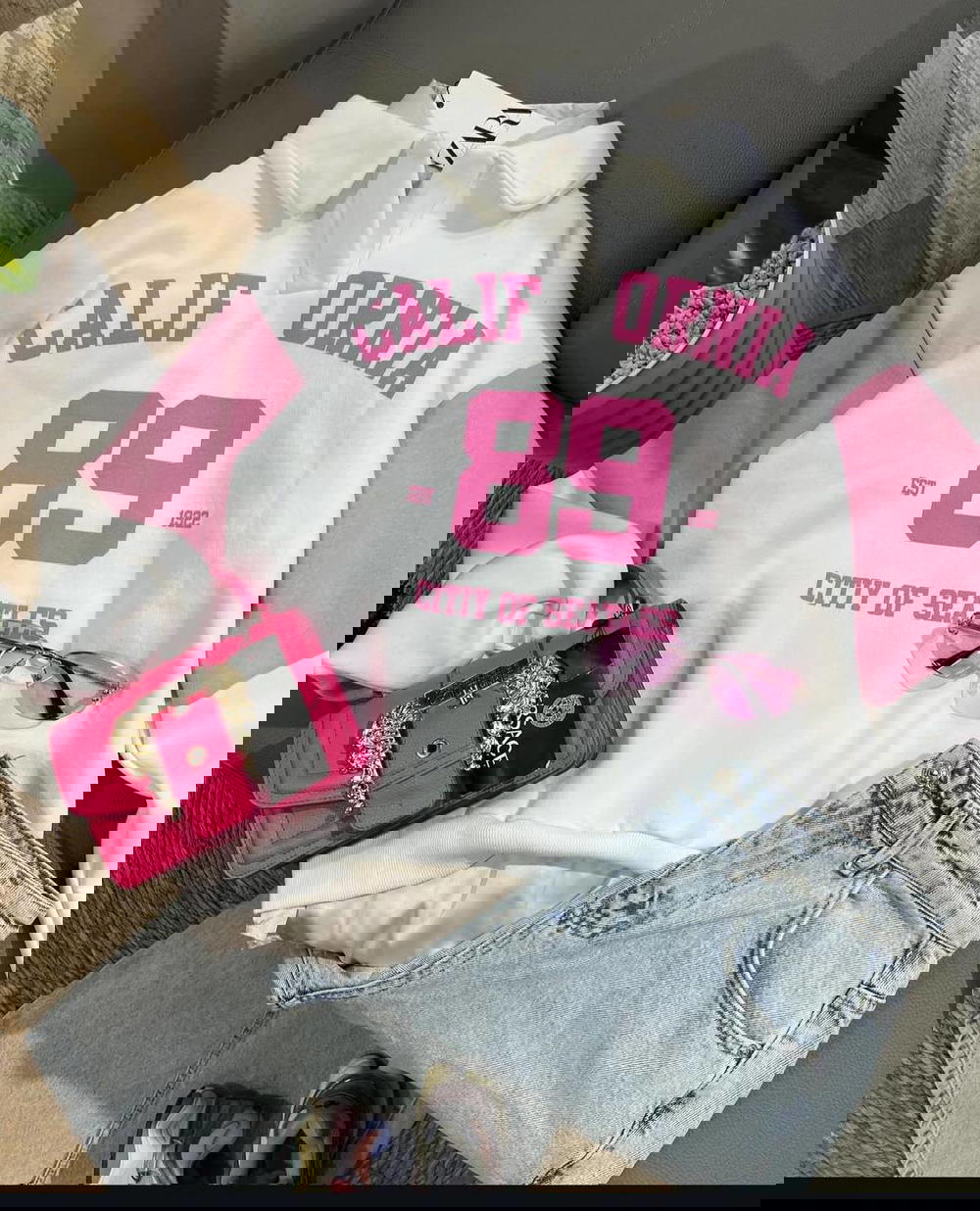 Hoodie89 Preview Image