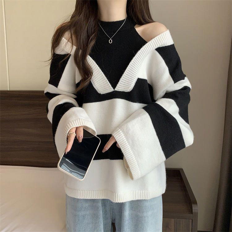 Women's sweater  Preview Image