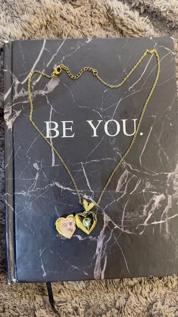 heart shaped necklace  Image 2 Preview
