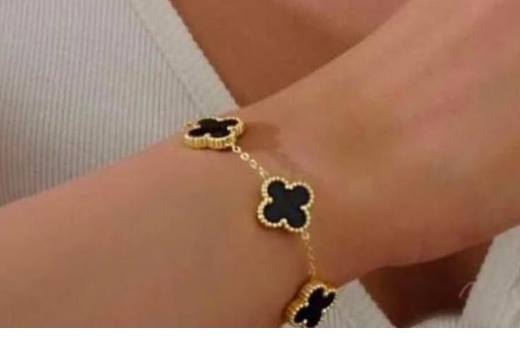 van cleef bracelet  Preview Image