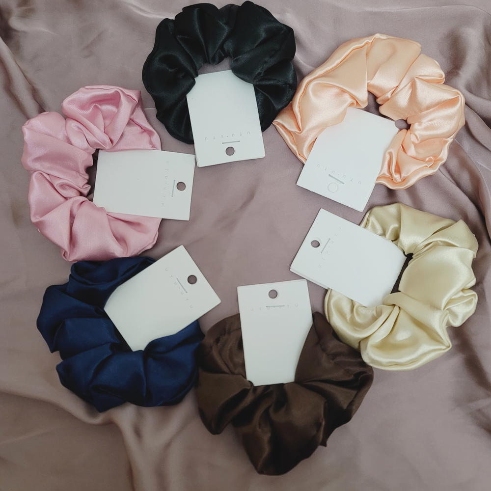 Hair Tie / Satin Scrunchie  توكة ستان سكرنشي Preview Image