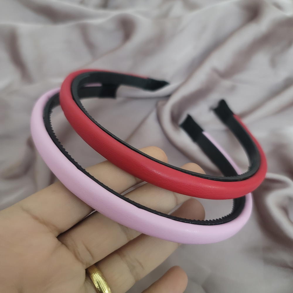 Head Band / طوق سنون جلد رفيع  Preview Image
