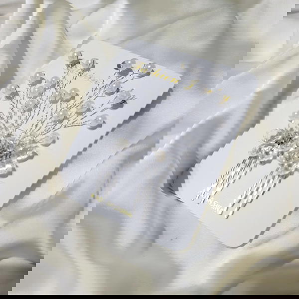 Hair Piece / Pearly Flowerهير بيس  / ورد لؤلؤي Image 3 Preview