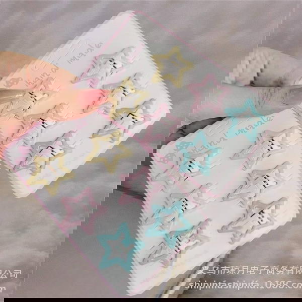 Hair pin / 6 ps in packet stars - بنس نجوم 6 في الكارت  Image 1 Preview