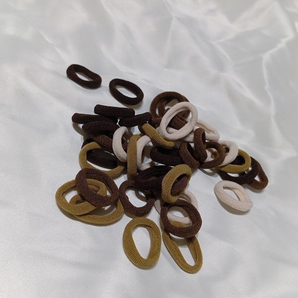 Hair Tie / كيس توك حوالي ٩٠ قطعه Image 3 Preview