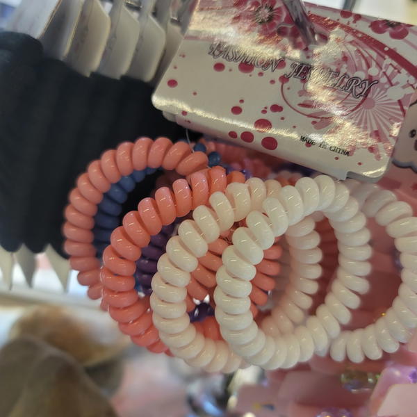 Hair Tie / Coil Hair Tie استك حلزوني عدد ٤   Image 4 Preview