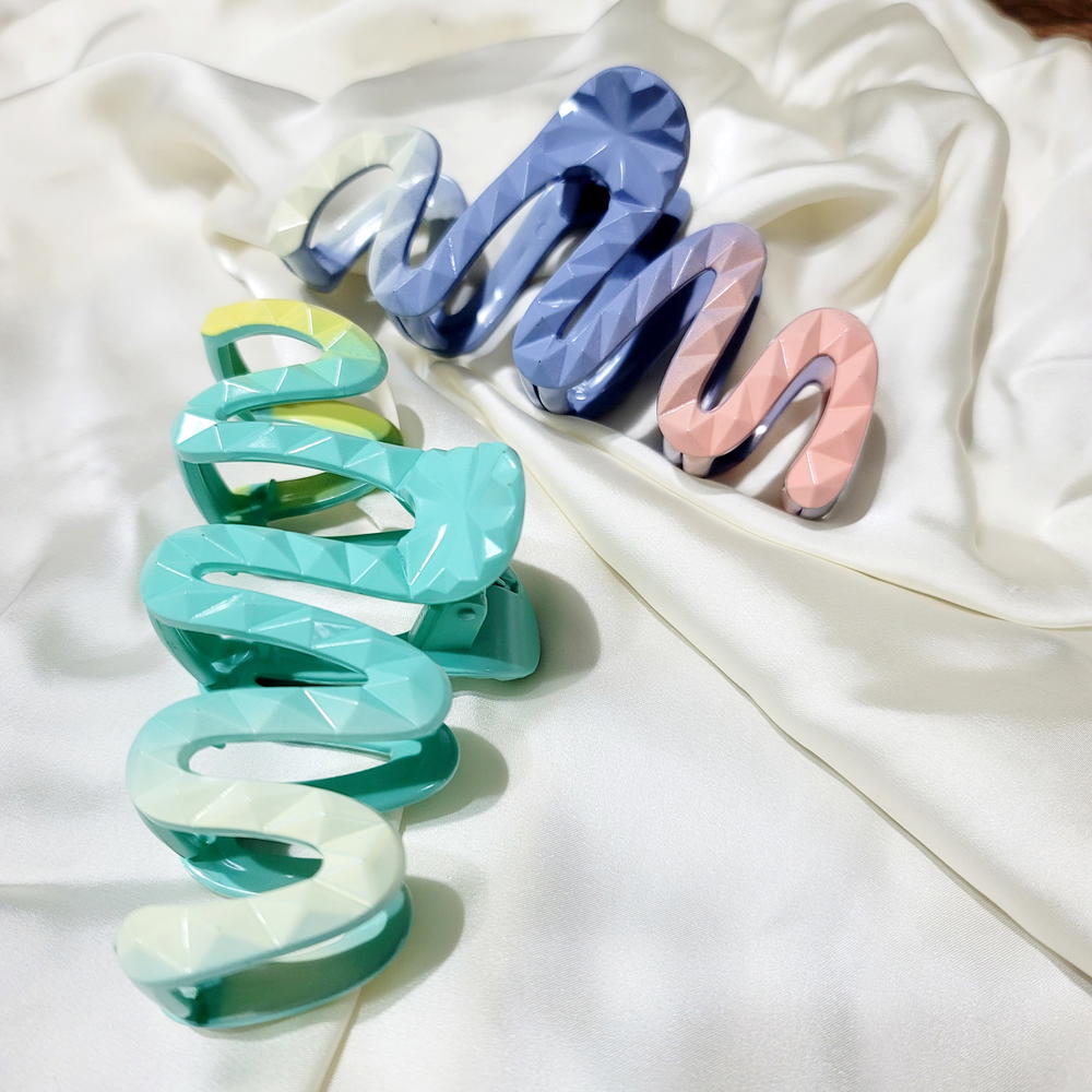 Hair Claw /  Elegant Crystal Effect Zigzag Preview Image