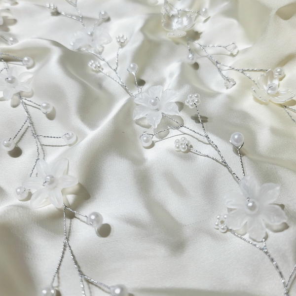 Pearl Blossom Hair Piece ✨ / هير بيس لؤلؤ وزهور Image 5 Preview