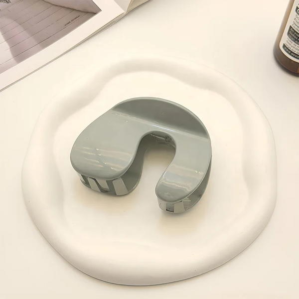 hair claws/ hair clip u shape مشبك شعر شكل U  Image 1 Preview