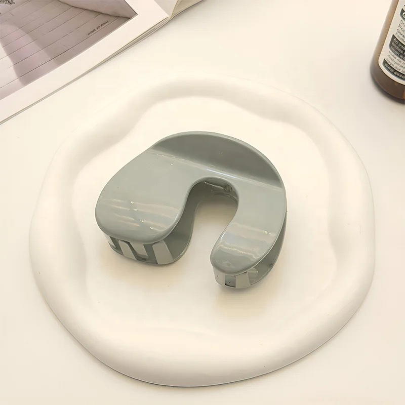 hair claws/ hair clip u shape مشبك شعر شكل U Preview Image