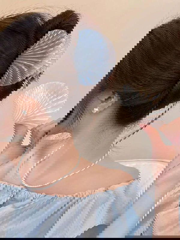 hair claws/big shell hair claw- كلبس شعر علي شكل صدف حجم كبير Image 3 Preview