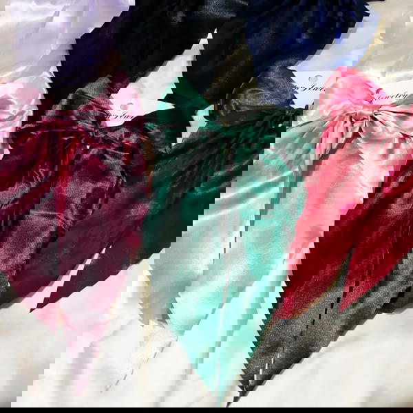 hair pin/ bow Hair pin satin medium length بنسة فيونكة ساتان طولها متوسط  Image 2 Preview