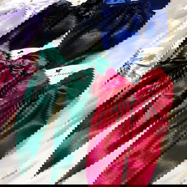 hair pin/ bow Hair pin satin medium length بنسة فيونكة ساتان طولها متوسط  Image 3 Preview