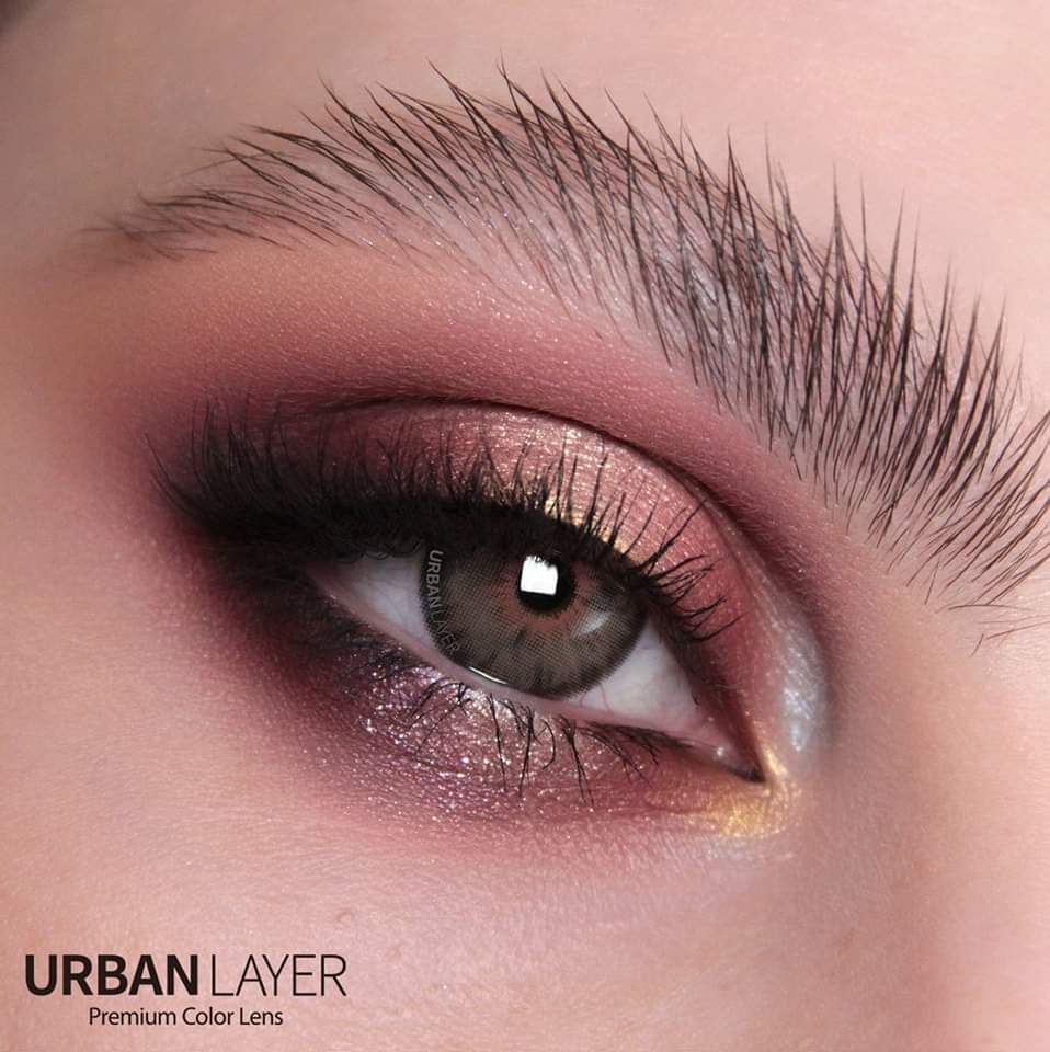 Siri Brown - UrbanLayer - one Year Preview Image