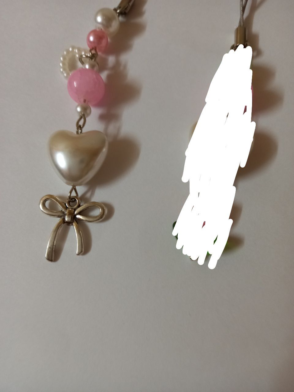 bow phone charm Preview Image