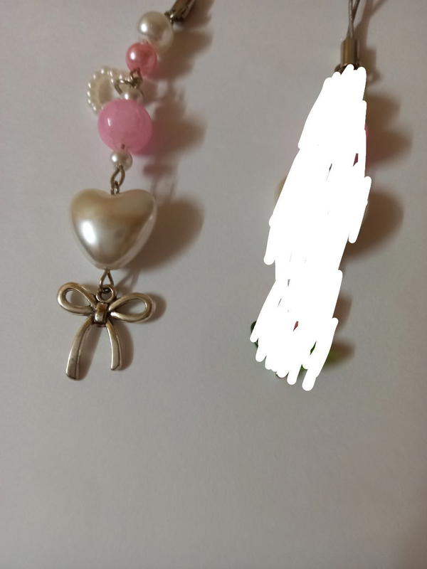 bow phone charm Image 1 Preview