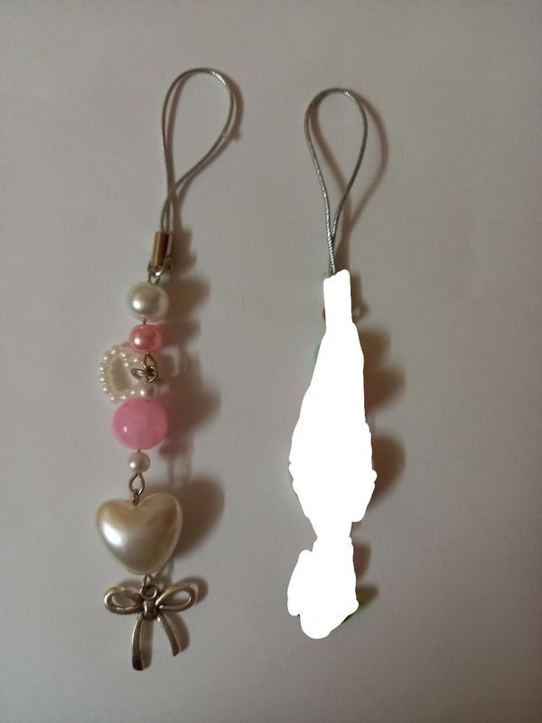 bow phone charm Image 2 Preview