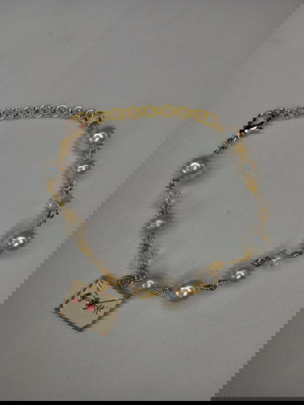 Gold love letter bracelet Image 1 Preview