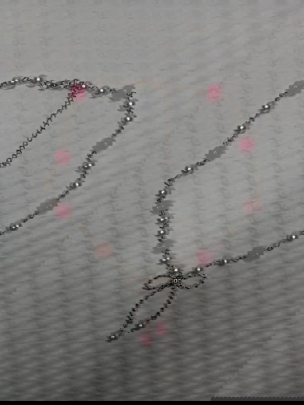 Bow Necklace Image 1 Preview