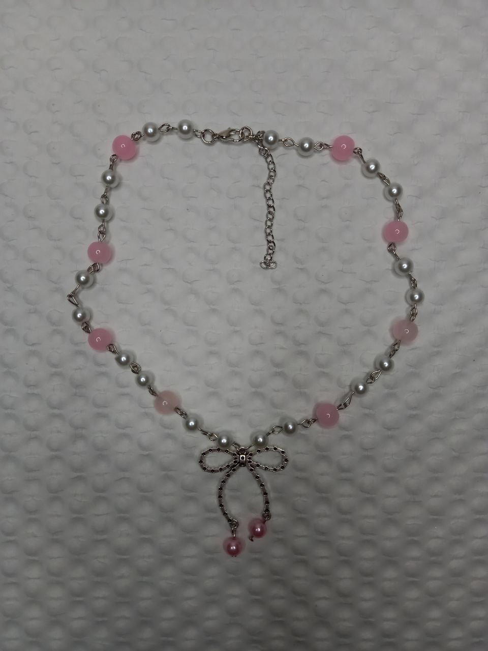 Bow Necklace Preview Image