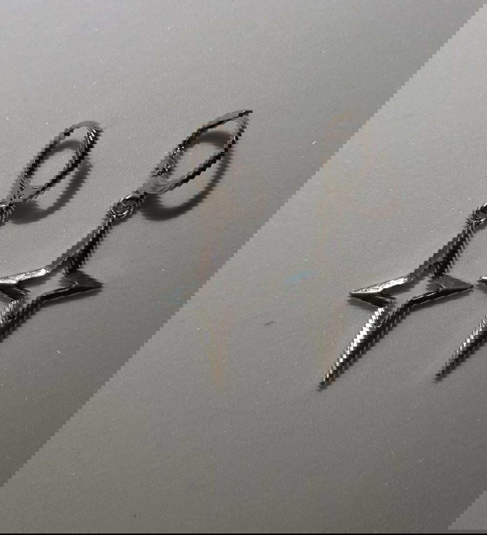 sparkle earring Preview Image
