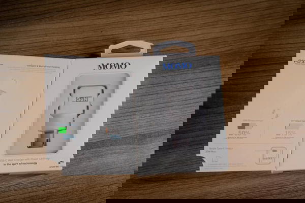Momo Home charger 20 watt mini turbo fast  Image 2 Preview