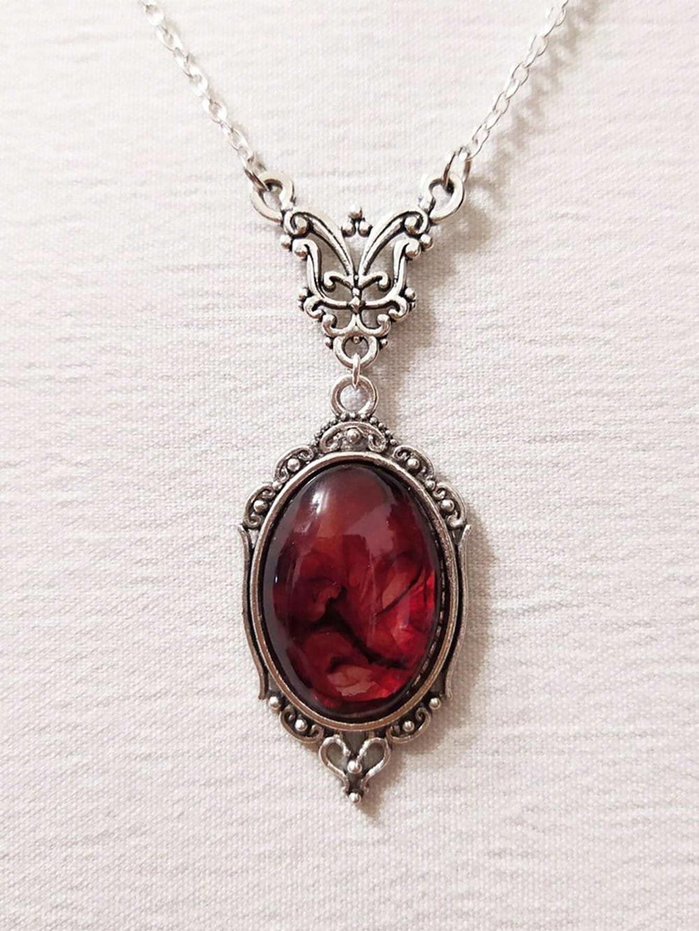 Dark red necklace🧛🏻‍♀️🍒 Preview Image
