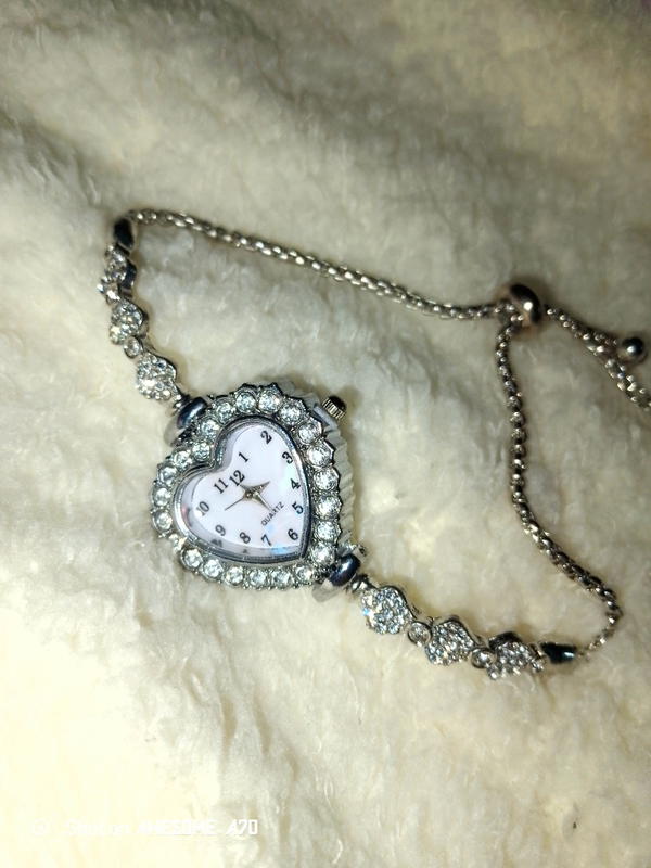 Stainless steel heart watch🎀💗 Image 1 Preview