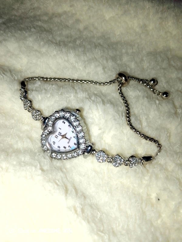 Stainless steel heart watch🎀💗 Image 2 Preview