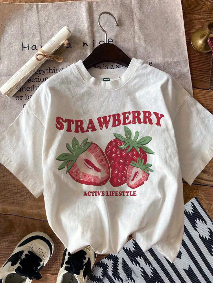 Tshirt strawbbery Preview Image