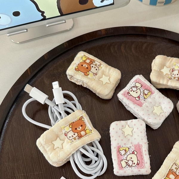 Besties - earphone holder  Image 2 Preview