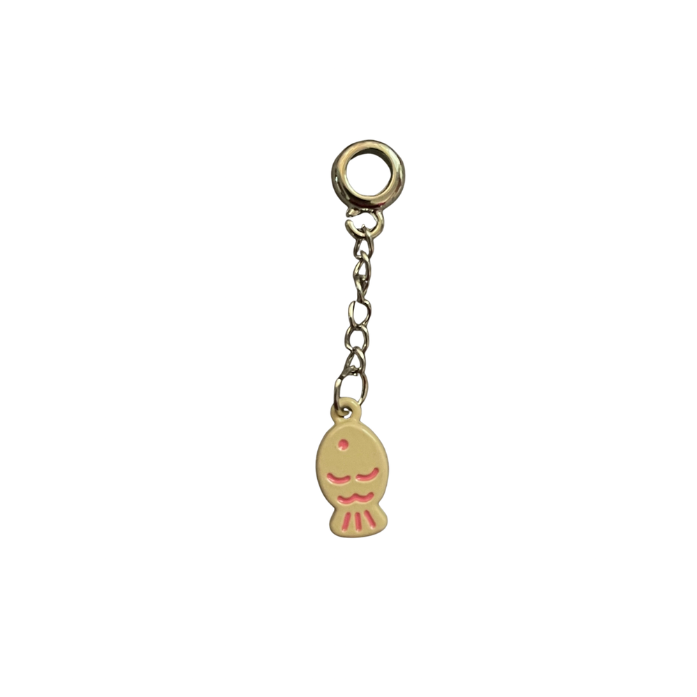 Charm bead - Creamy fish Preview Image