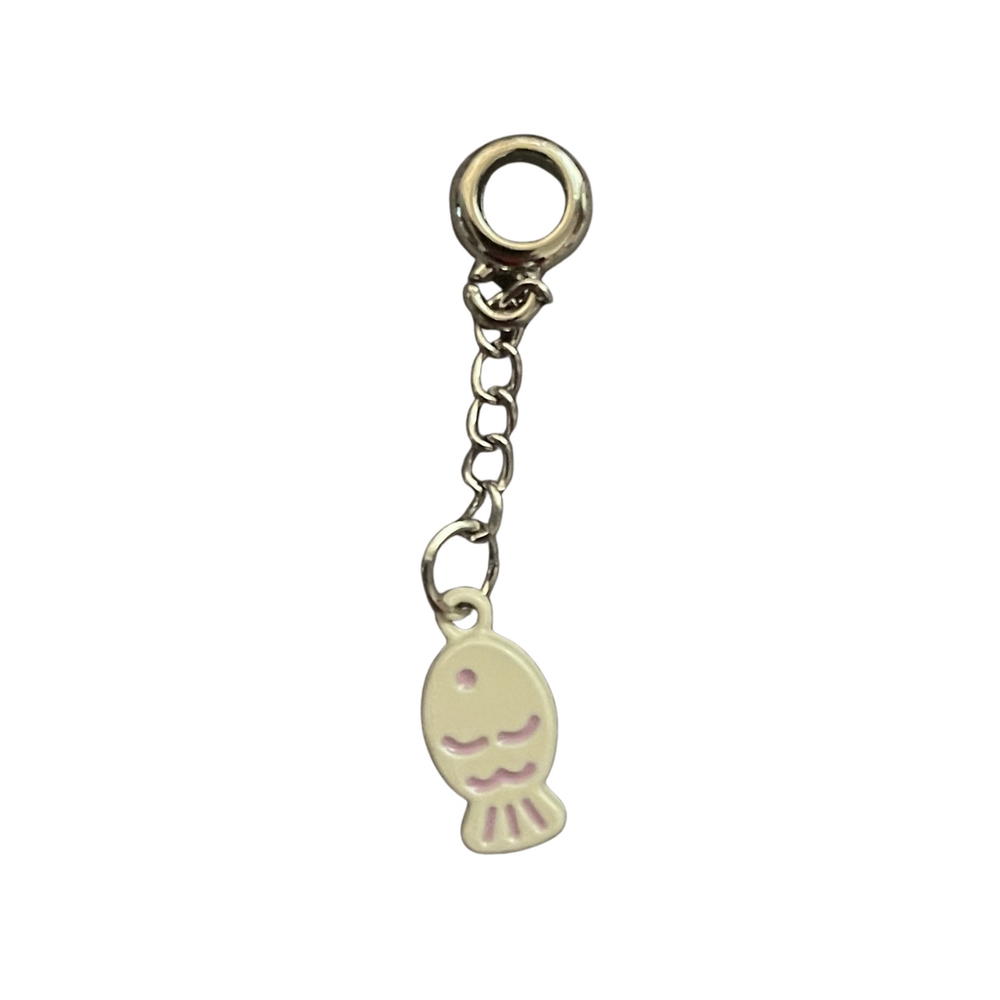 Charm bead - Butter yellow fish Preview Image