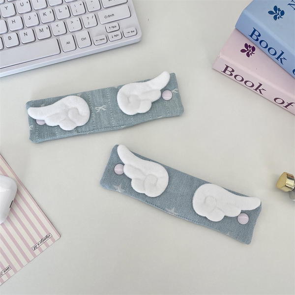 Bow light mint jeans - earphone holder  Image 2 Preview