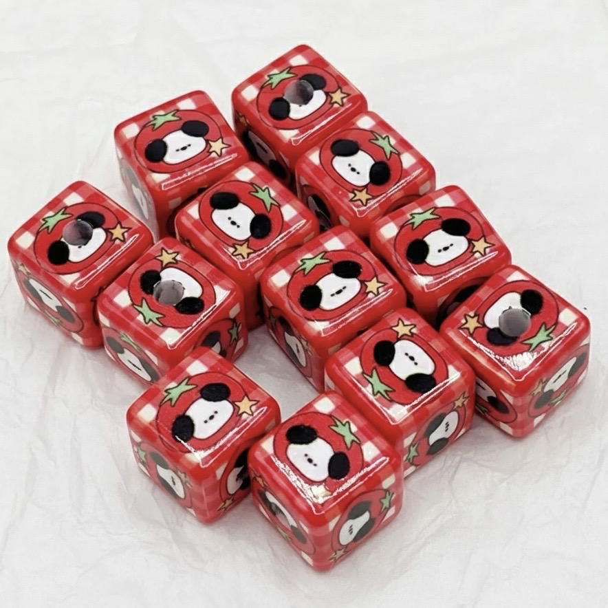 Square beads - Tomato pup Preview Image