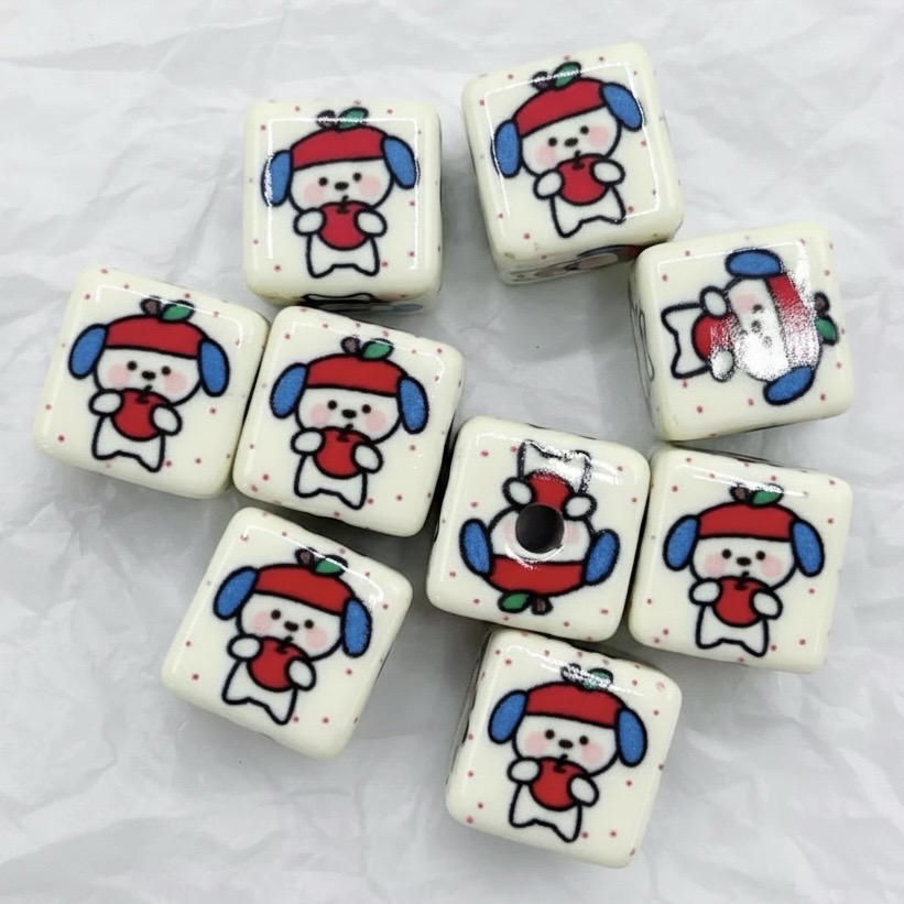 Square beads - Apple pup Preview Image