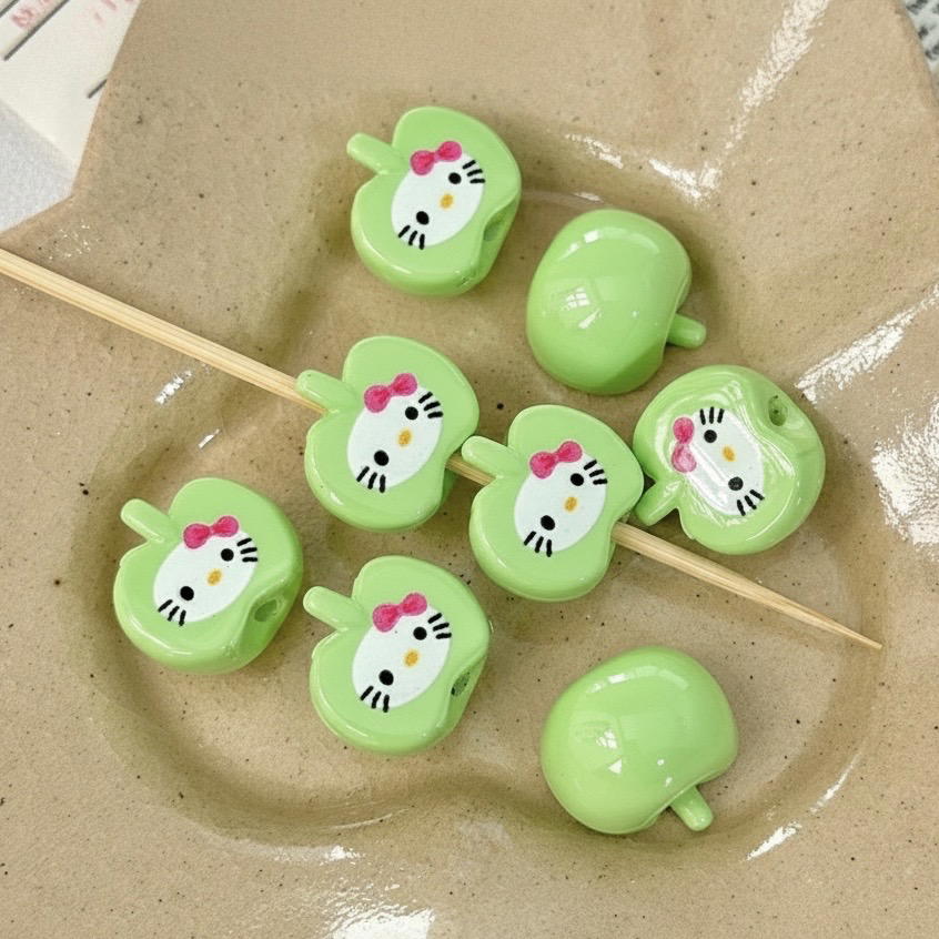 Charm bead - Green apple kitty Preview Image