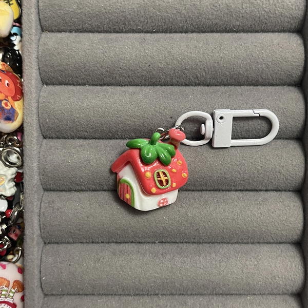 Strawberry home 🍓 Image 1 Preview