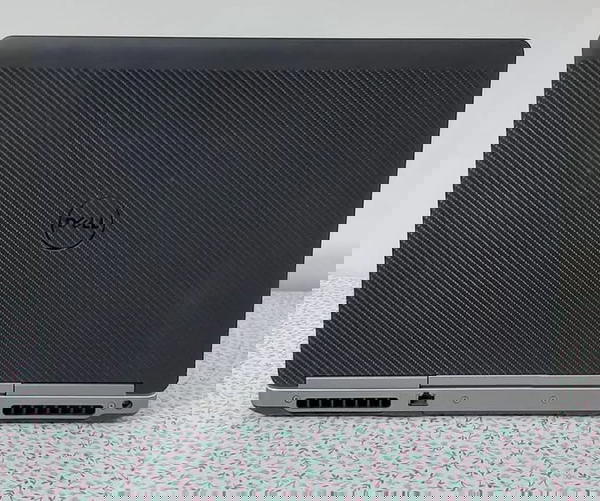 💻 Dell Precision 7520 –لابتوب احترافي للأعمال والتصميم والالعاب Image 2 Preview