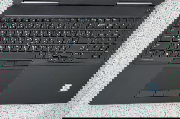 💻 Dell Precision 7520 –لابتوب احترافي للأعمال والتصميم والالعاب Image 7 Preview