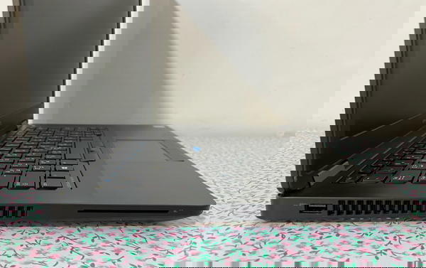 Dell Latitude E5470 لابتوب مناسب للدراسة والأعمال المكتبية وبرامج الاوفس من الجيل السادس Image 3 Preview
