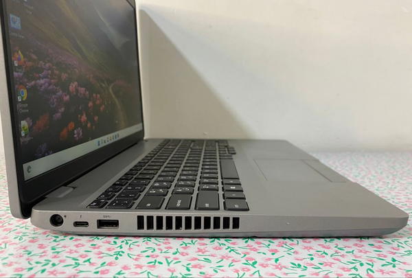 Dell Precision 3551لابتوب مثالي للمصممين والطلبةكوراي 7 جيل 12 Image 10 Preview