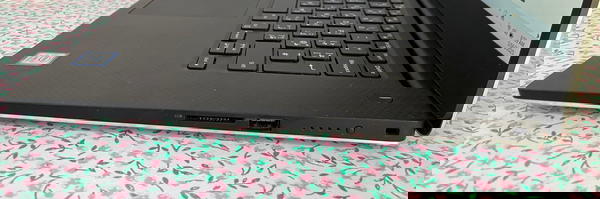 Dell Precision 5540لابتوب مثالي للمهام الهندسية والبرمجةوالتصاميم كوراي 7 جيل 9 Image 5 Preview