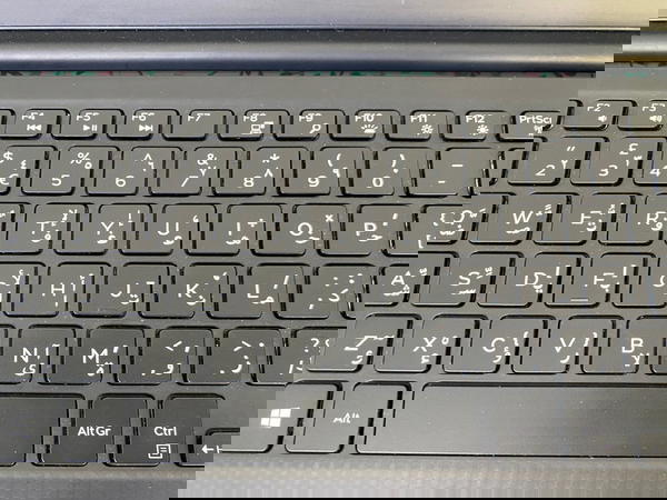 Dell Precision 5540لابتوب مثالي للمهام الهندسية والبرمجةوالتصاميم كوراي 7 جيل 9 Image 7 Preview